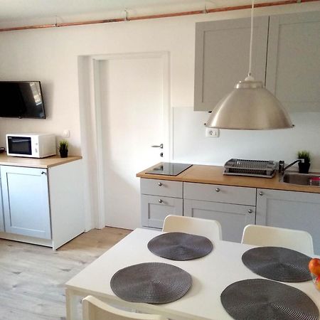 Apartment Tomc Lubiana Esterno foto